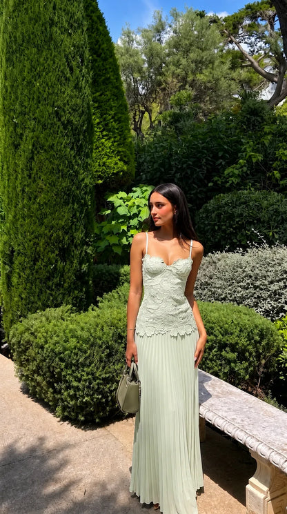 Women’s Elegant Floral Maxi Wedding Guest Dress with Sweetheart Neckline