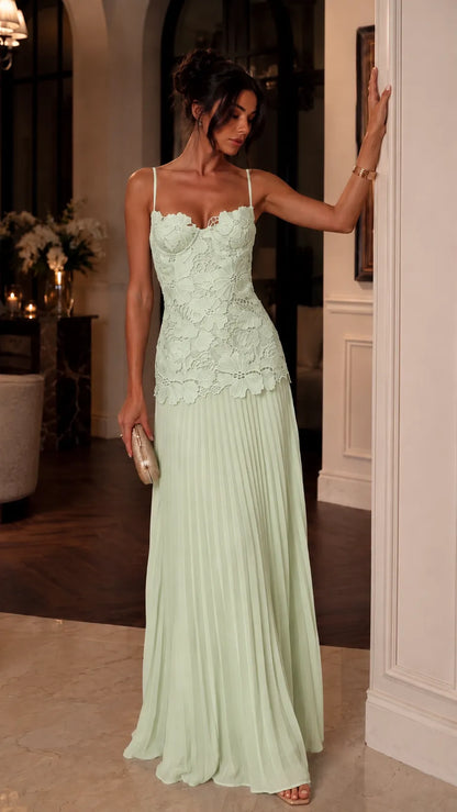 Women’s Elegant Floral Maxi Wedding Guest Dress with Sweetheart Neckline