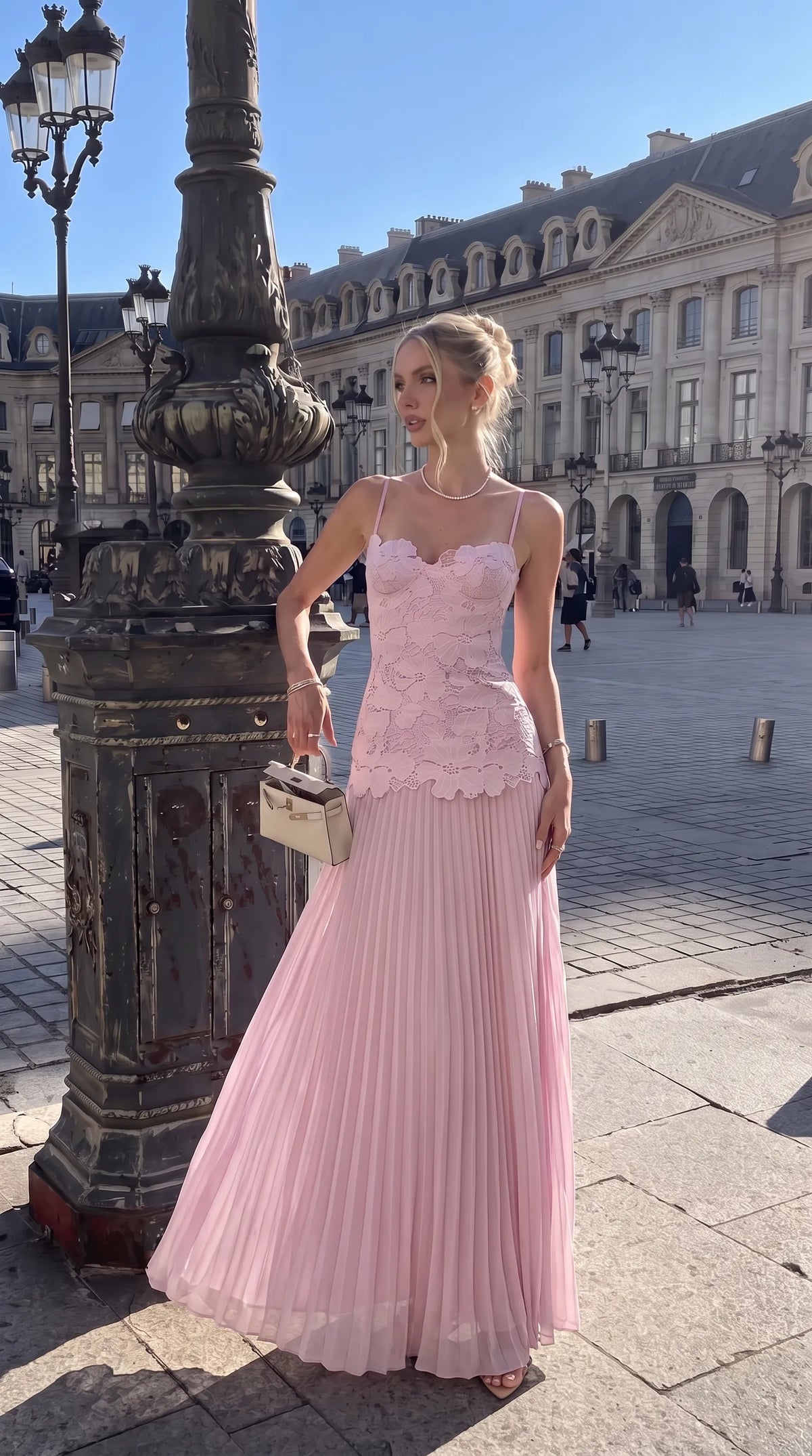 Women’s Elegant Floral Maxi Wedding Guest Dress with Sweetheart Neckline