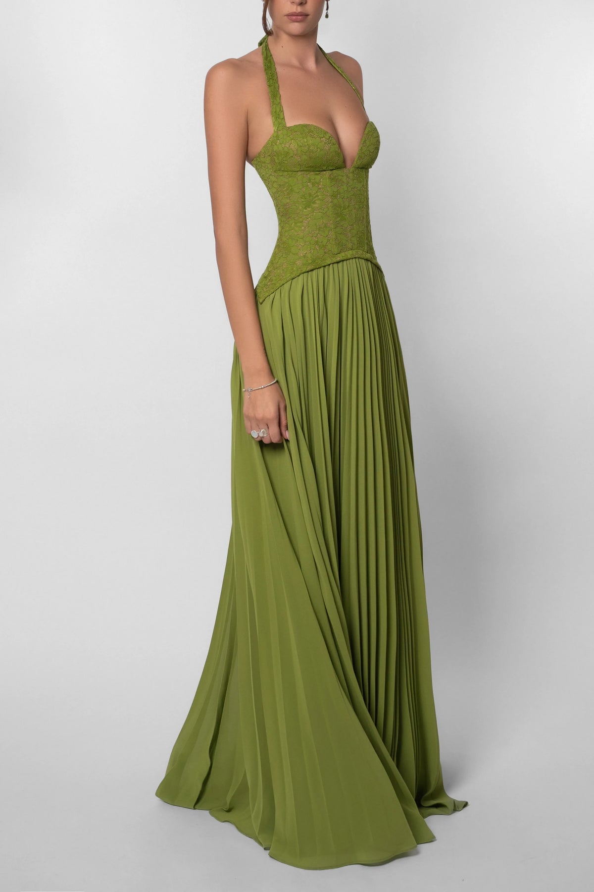 Women’s Elegant Flowy Maxi Wedding Guest Dress with Pleated Detail
