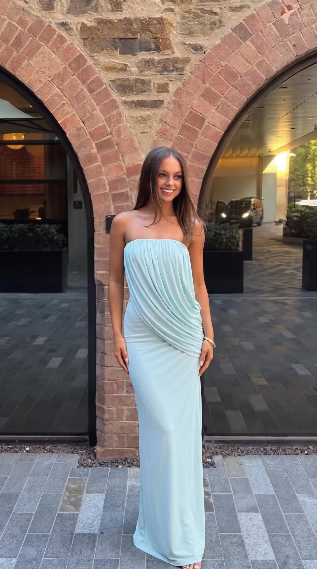 Women’s Elegant Formal Maxi Wedding Guest Dress with Strapless Neckline