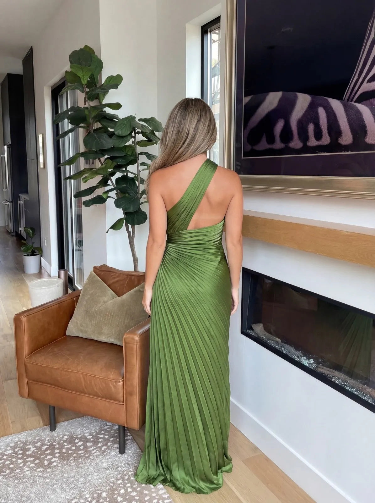 Women's Elegant Pleated Maxi Wedding Guest Dress with One Shoulder