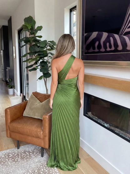 Women's Elegant Pleated Maxi Wedding Guest Dress with One Shoulder