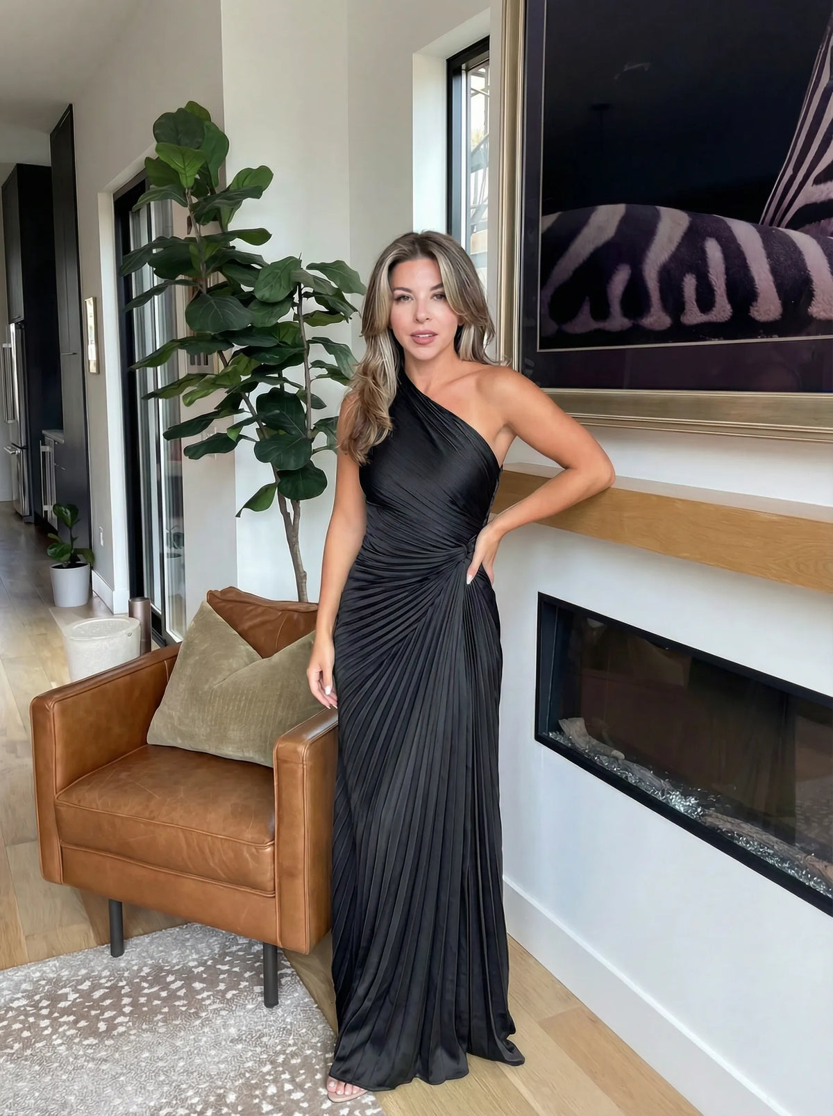 Women's Elegant Pleated Maxi Wedding Guest Dress with One Shoulder