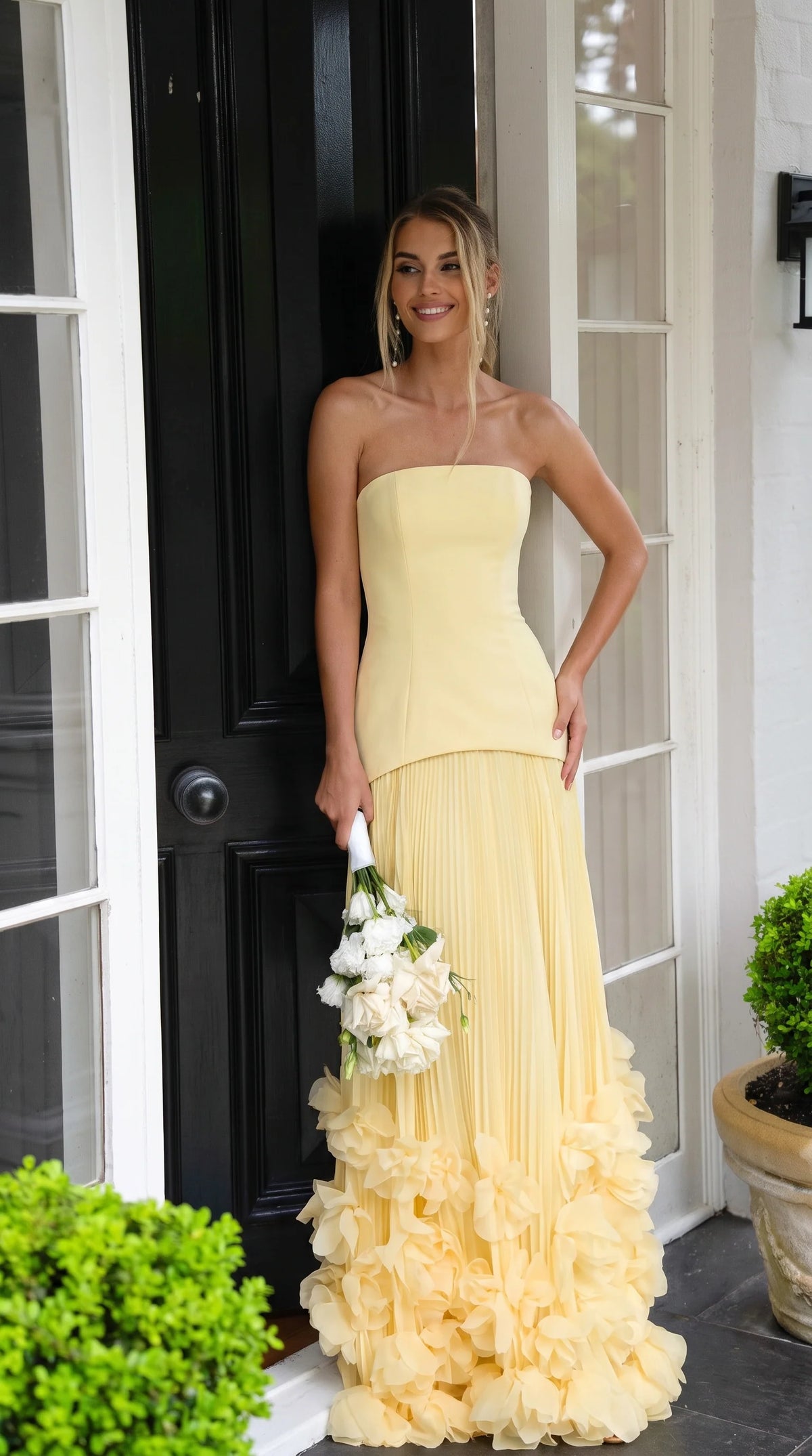 Women’s Elegant Pleated Maxi Wedding Guest Dress with Strapless Neckline