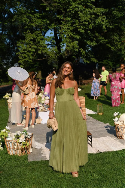 Women’s Elegant Pleated Maxi Wedding Guest Dress with Sweetheart Neckline