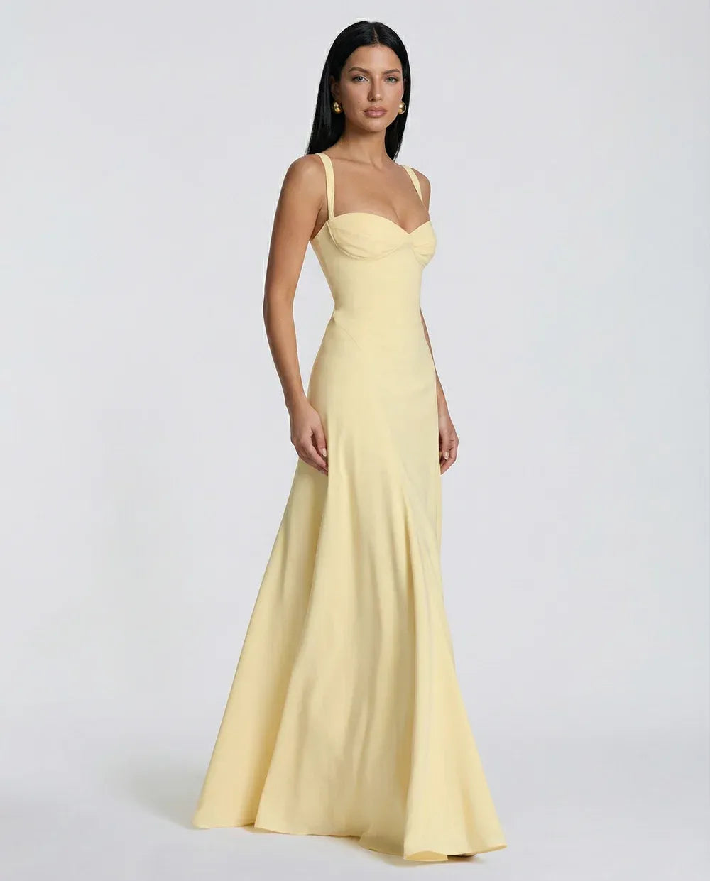 Women's Elegant Sleeveless Maxi Wedding Guest Dress with Sweetheart Neckline