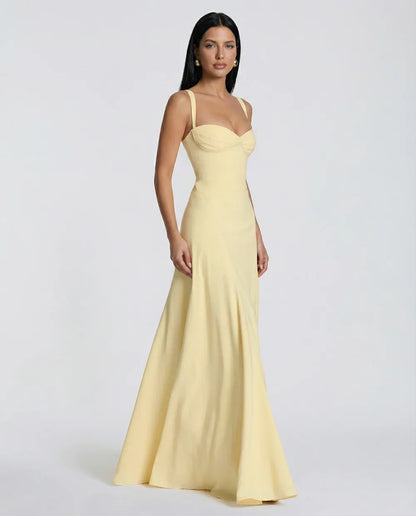 Women's Elegant Sleeveless Maxi Wedding Guest Dress with Sweetheart Neckline