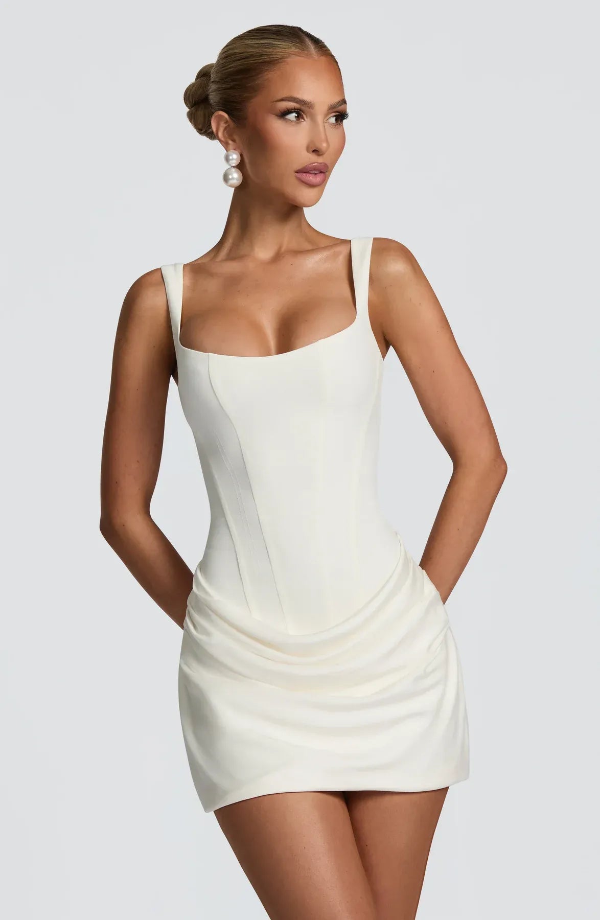 Women's Elegant Sleeveless Mini Wedding Guest Dress with Square Neck
