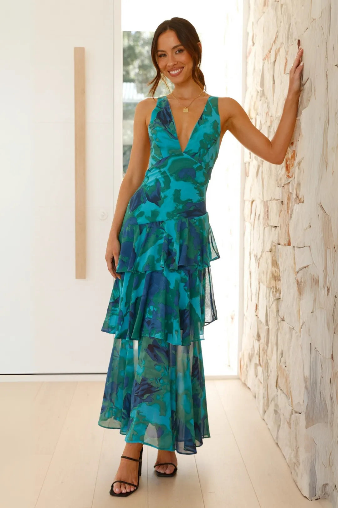Women's Formal Floral Maxi Wedding Guest Dress with Backless